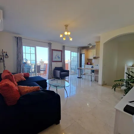 Paraiso Duplex By Fenicia Daire
